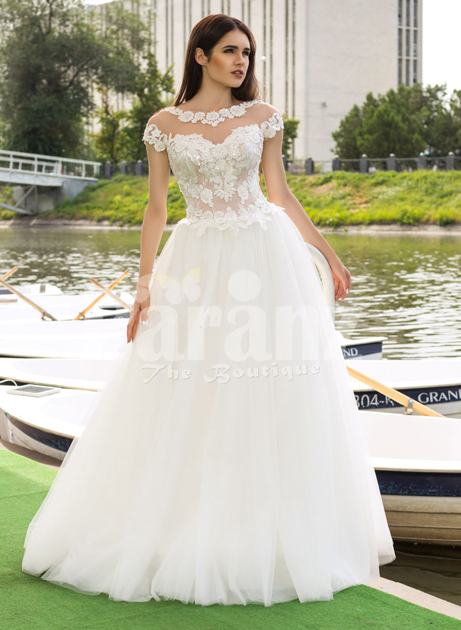 Women S Beautiful Lacy Floral Bodice Tulle Skirt Wedding Gown In White