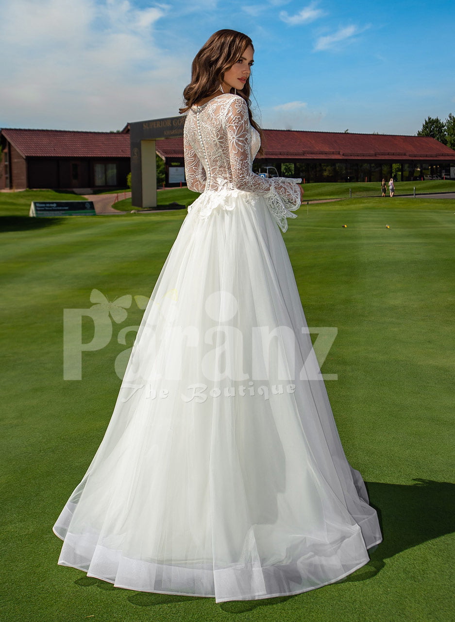 white full sleeve gown